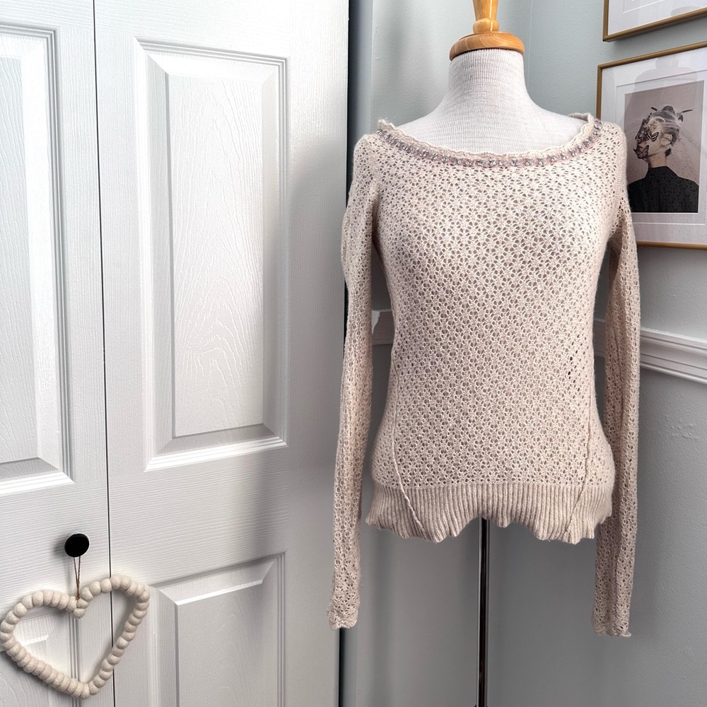 🌸EUC FREE PEOPLE SWEATER SIZE S🌸